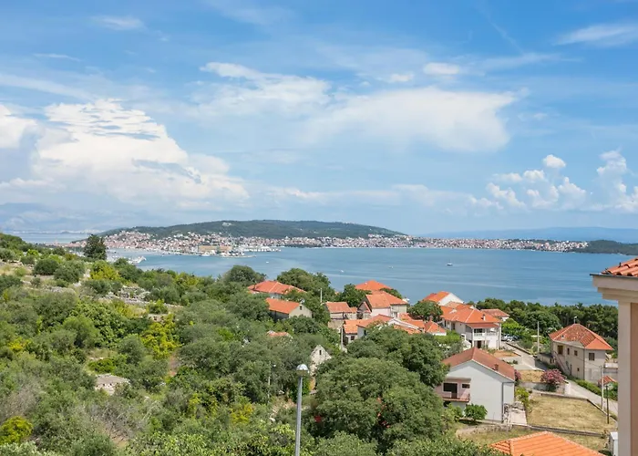 Lejlighed With Parking Space Seget Donji, - 21374 Trogir