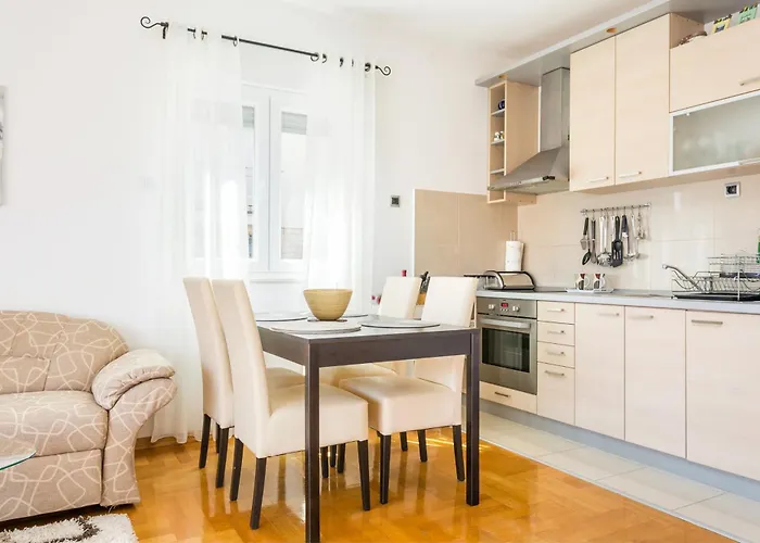 With Parking Space Seget Donji, - 21374 Διαμέρισμα