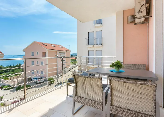 With Parking Space Seget Donji, - 21374 Τρογκίρ